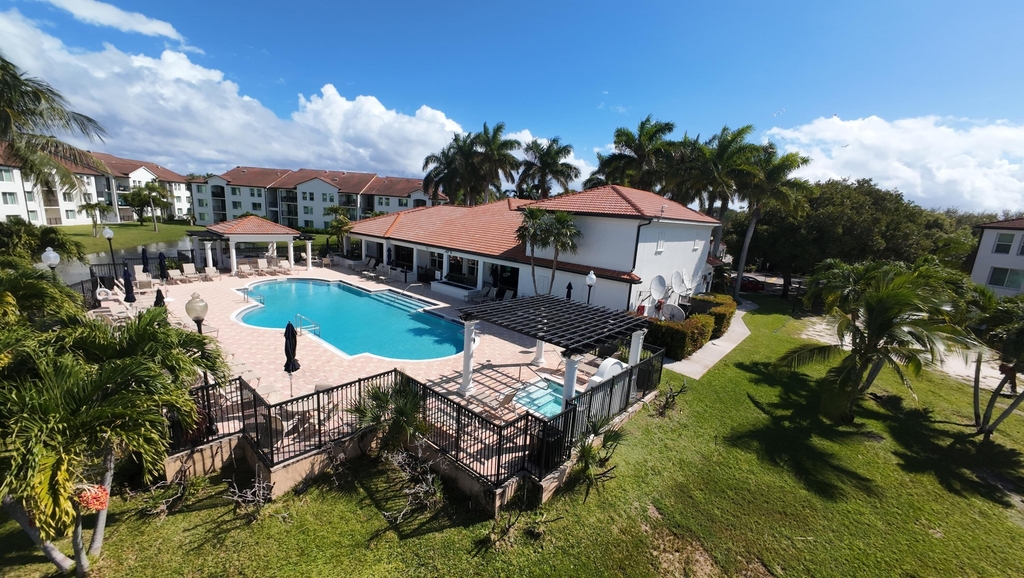 402 Villa Circle - Photo 13
