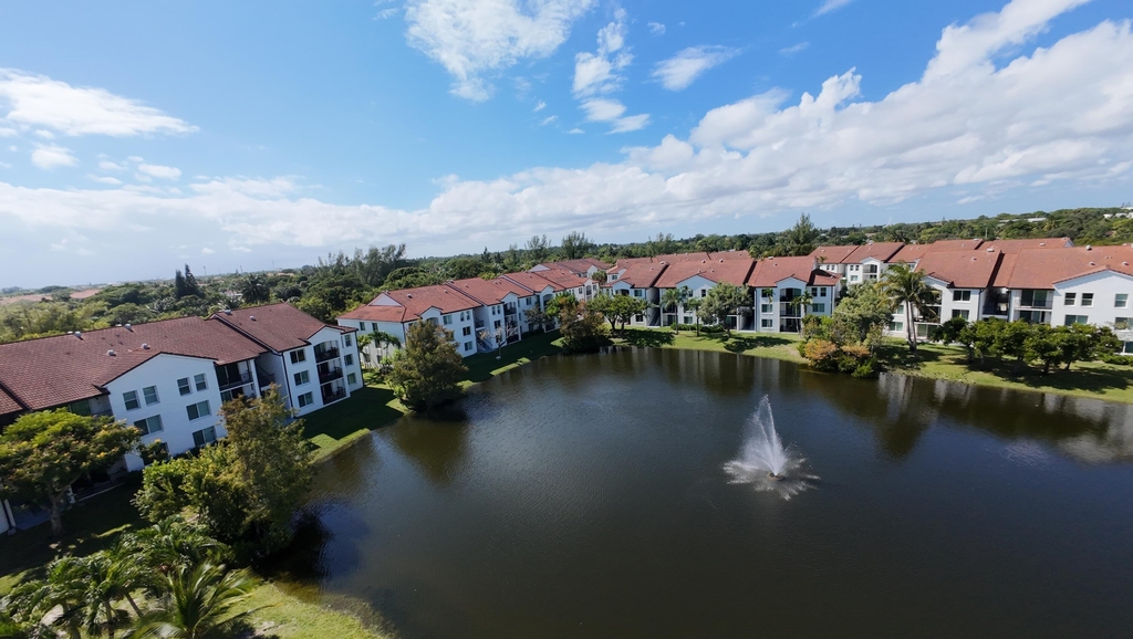 402 Villa Circle - Photo 37