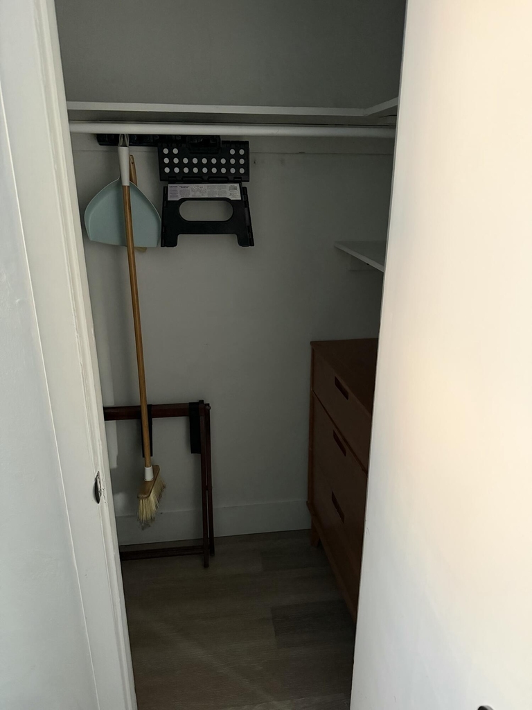 2100 Ne 33rd Avenue - Photo 2