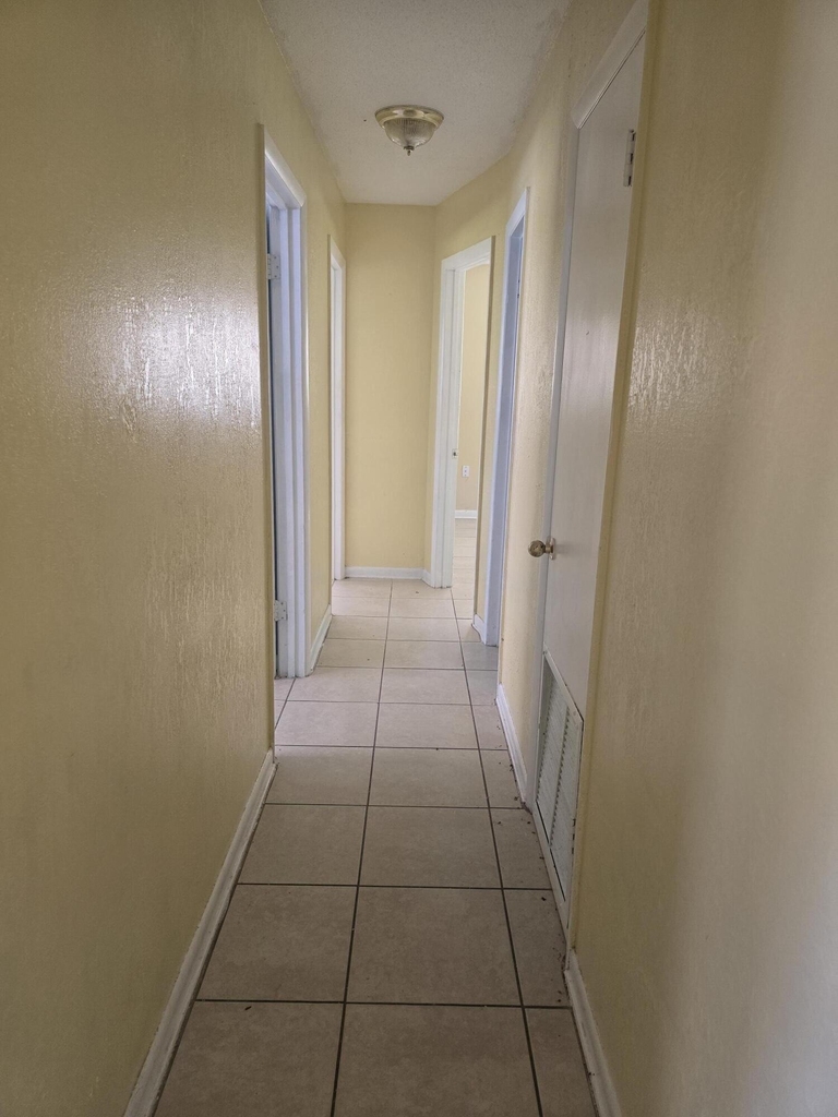 3751 Nw 36th Street - Photo 4