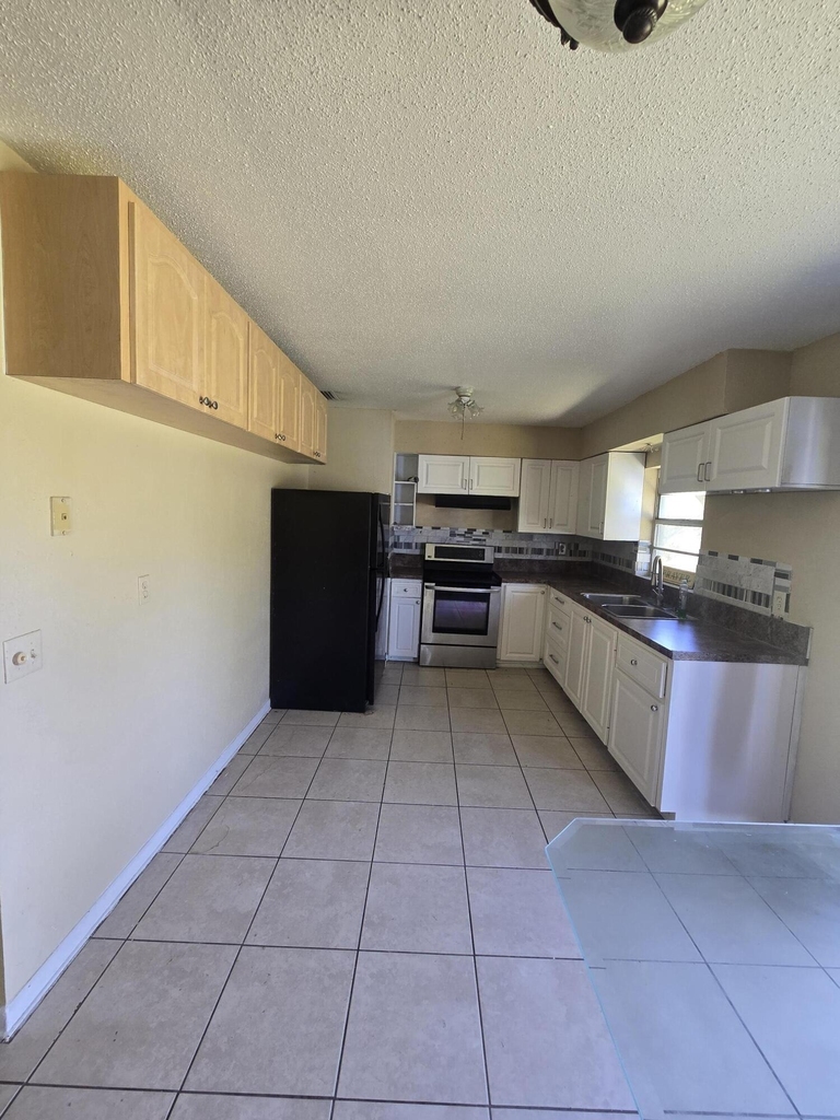 3751 Nw 36th Street - Photo 12