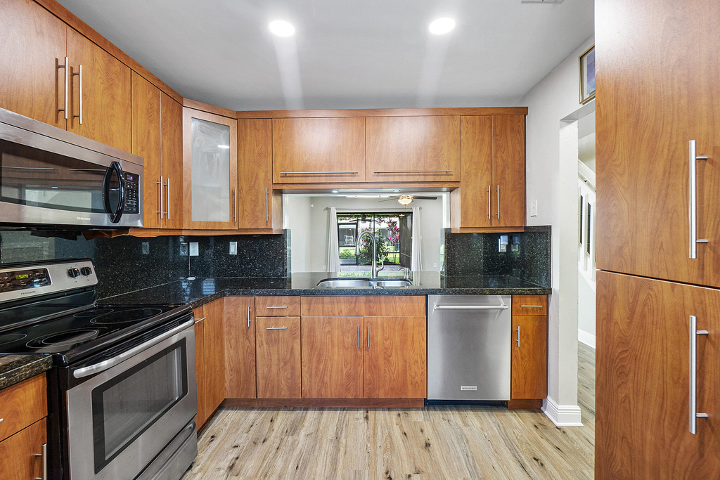10723 Nw 10th Street - Photo 0