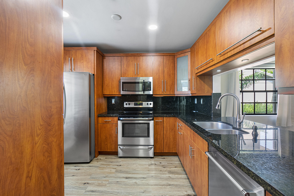 10723 Nw 10th Street - Photo 1
