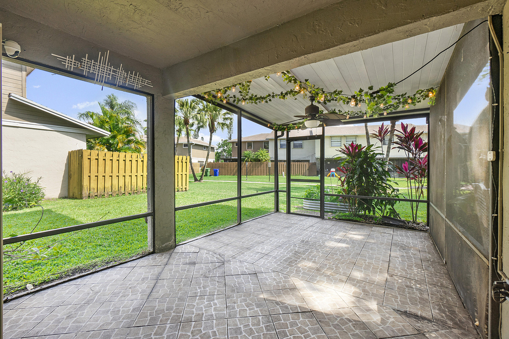 10723 Nw 10th Street - Photo 11
