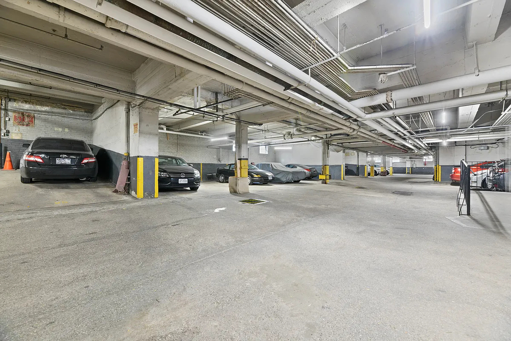 35th Avenue and 74th street  - Photo 9