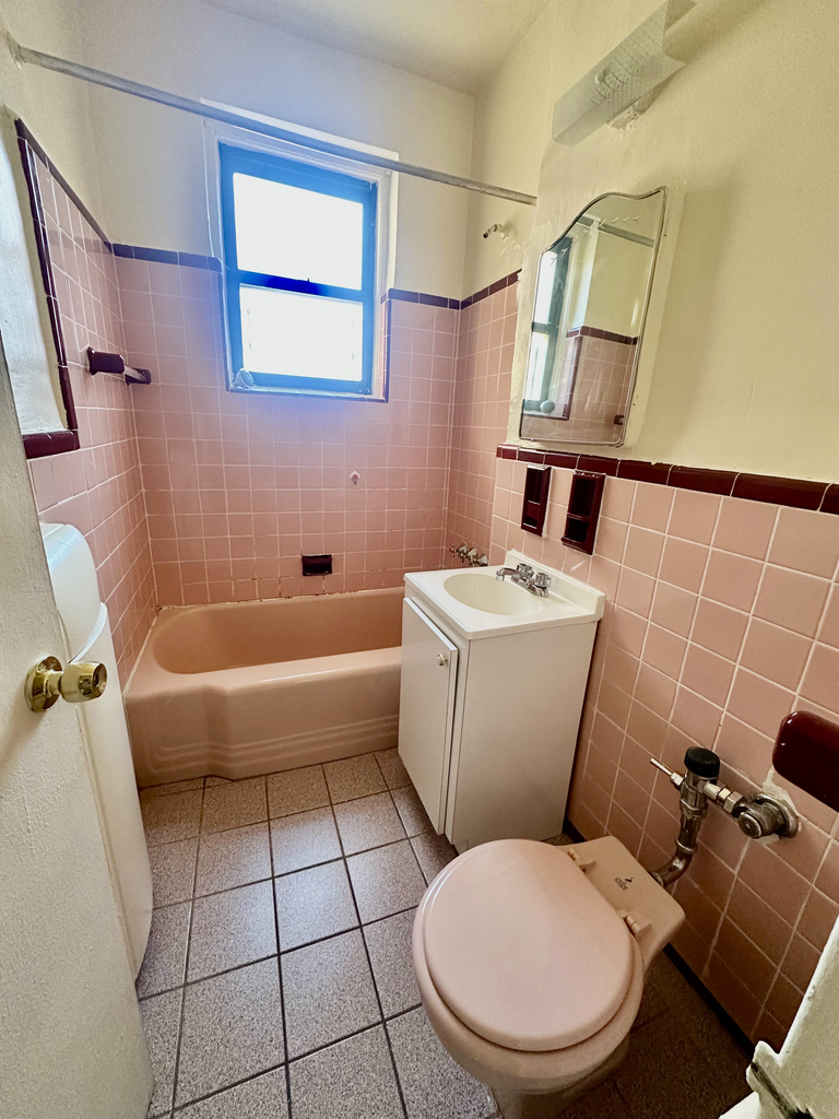74th Street and 35th Avenue - Photo 3