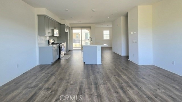 8141 Garden Park Street - Photo 3