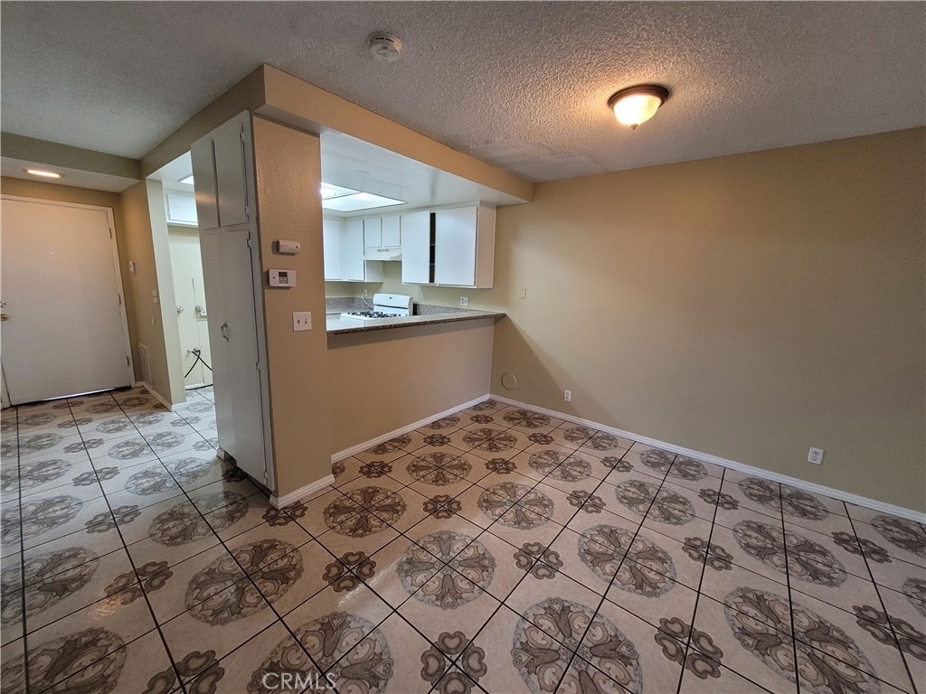 959 S Mountain - Photo 2