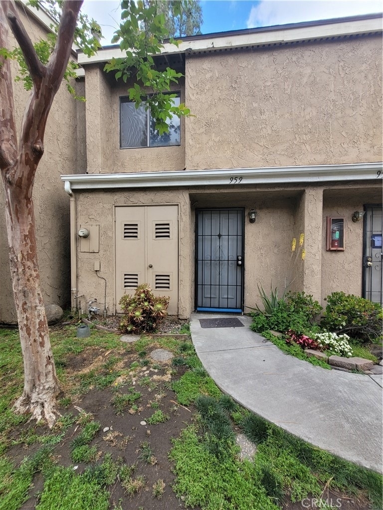 959 S Mountain - Photo 0