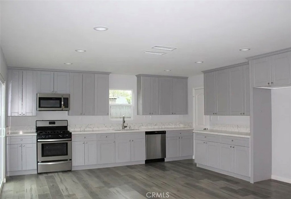 7009 Claire Avenue - Photo 2