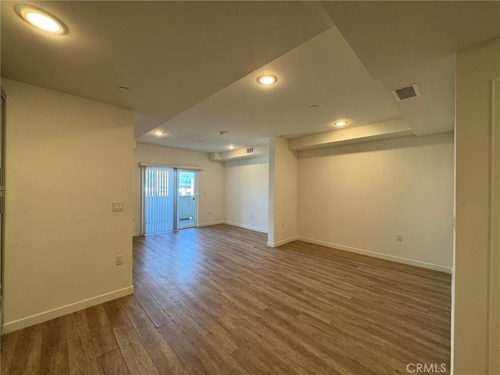 1025 S Berendo Street - Photo 10