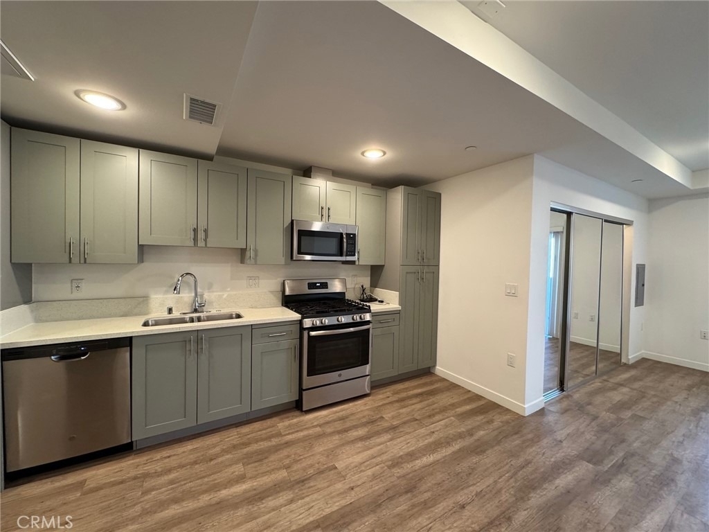 1025 S Berendo Street - Photo 0