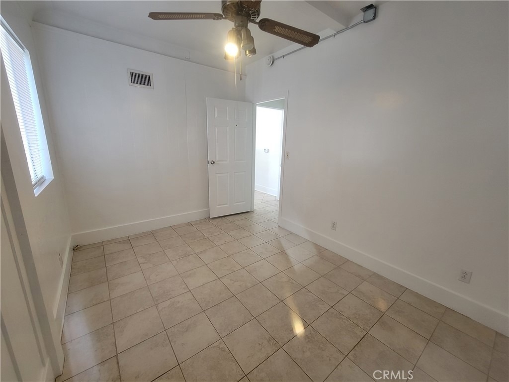 2047 Cambridge Street - Photo 5