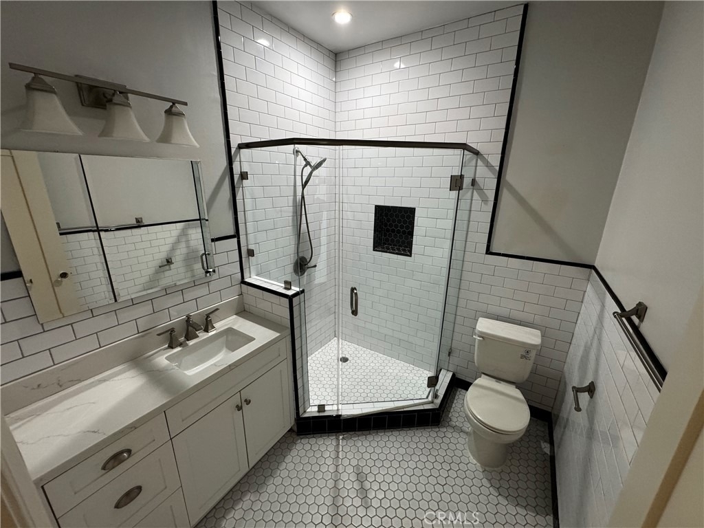 336 N Stanley Avenue - Photo 8