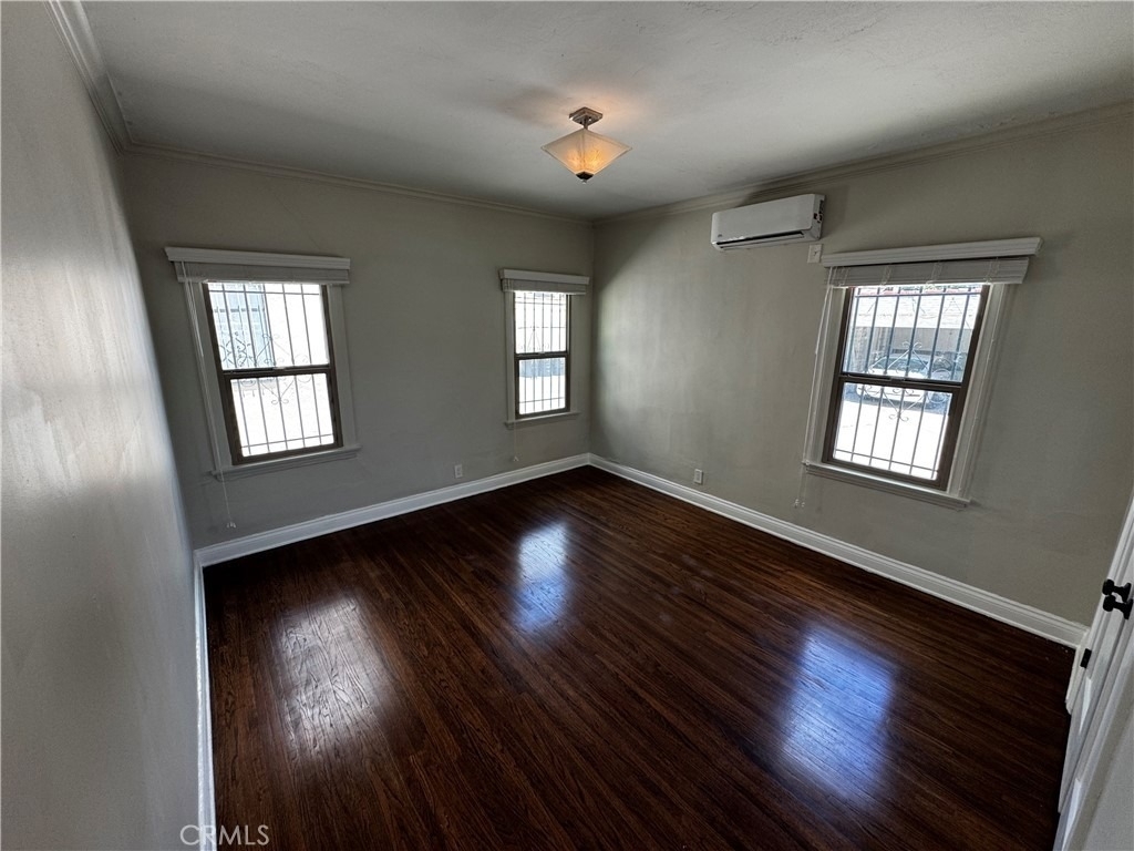336 N Stanley Avenue - Photo 9