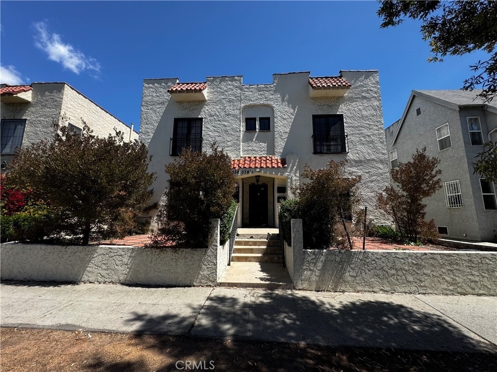 336 N Stanley Avenue - Photo 0