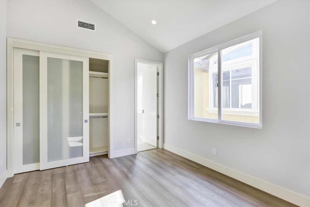 1908 Perry Avenue - Photo 11