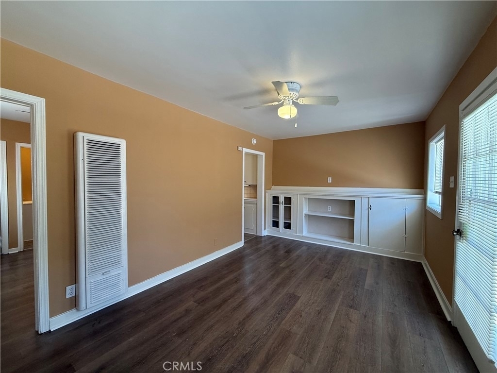 1036 W 15th - Photo 1