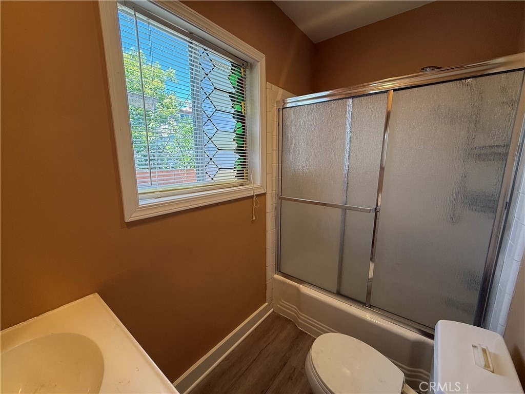 1036 W 15th - Photo 7
