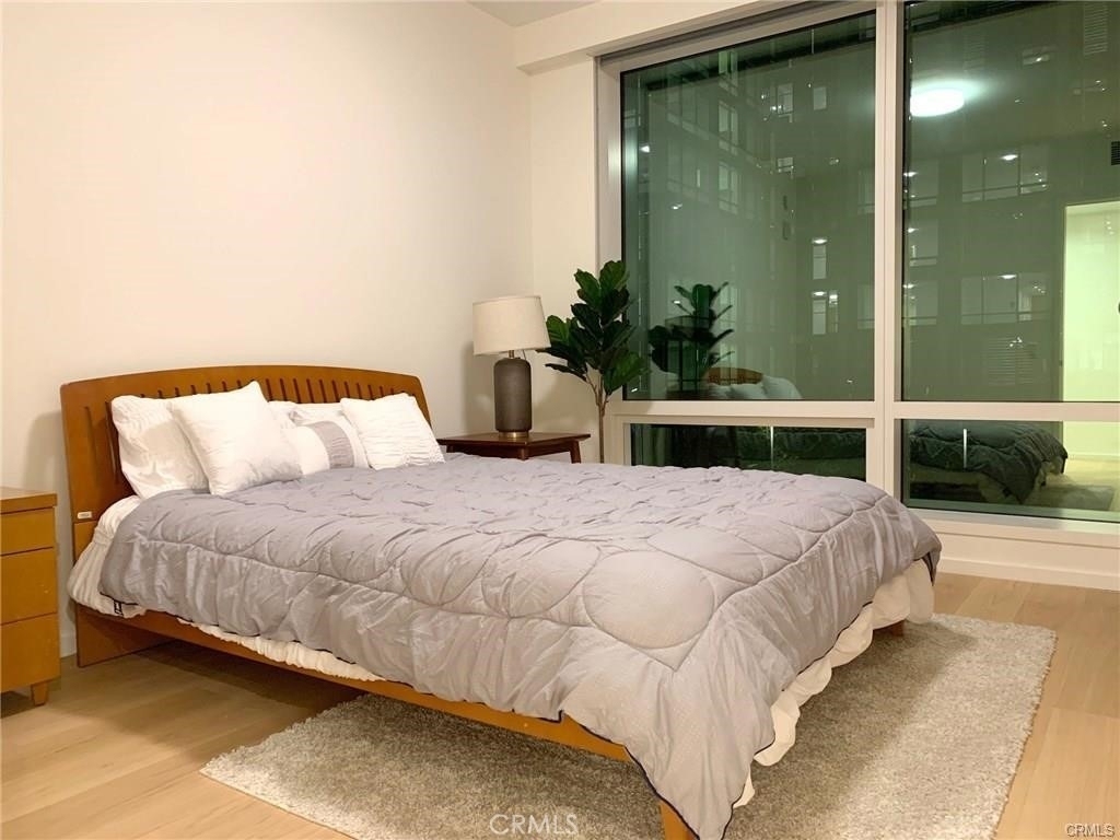 877 Francisco - Photo 5