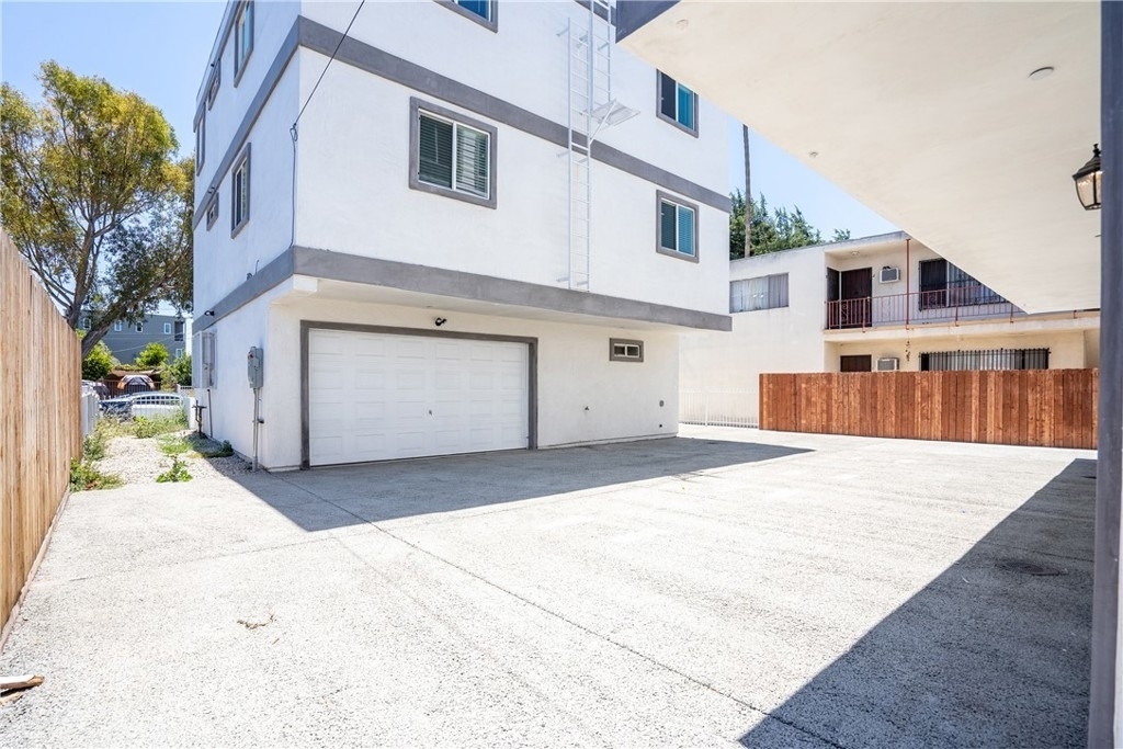 2125 S West View - Photo 9