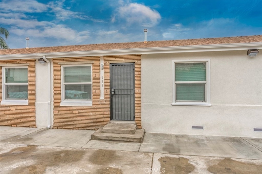 501 N Eastwood - Photo 2