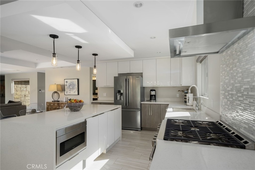 8780 Warwick - Photo 17