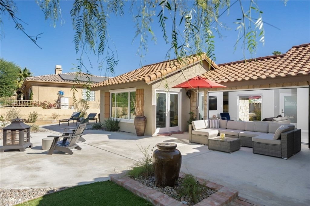 8780 Warwick - Photo 7