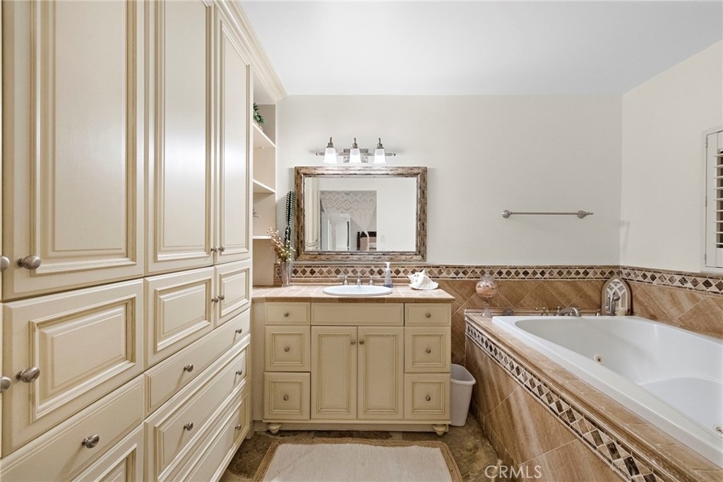 4621 Wayne - Photo 15