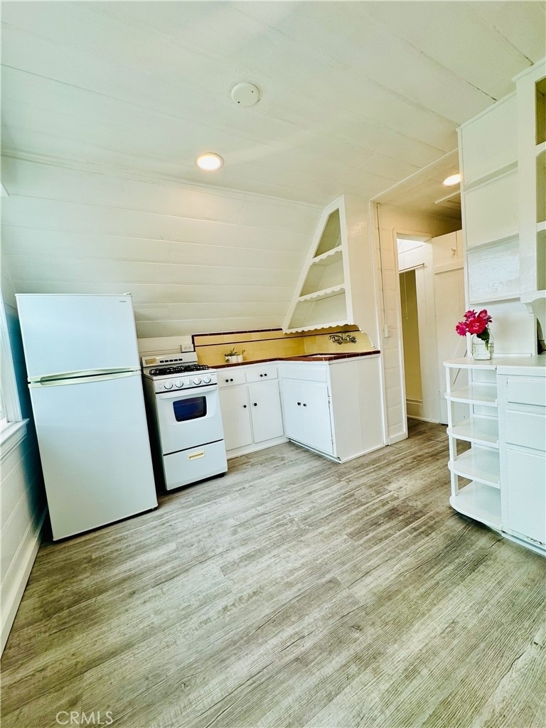 24263 Los Codona Avenue - Photo 10