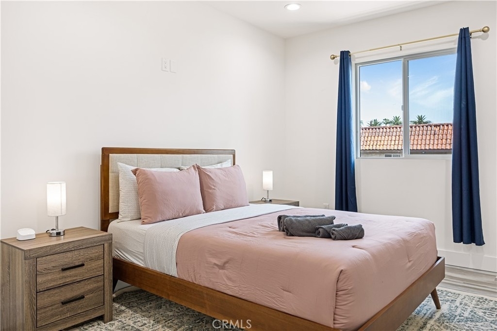 443 N Harvard Boulevard - Photo 18