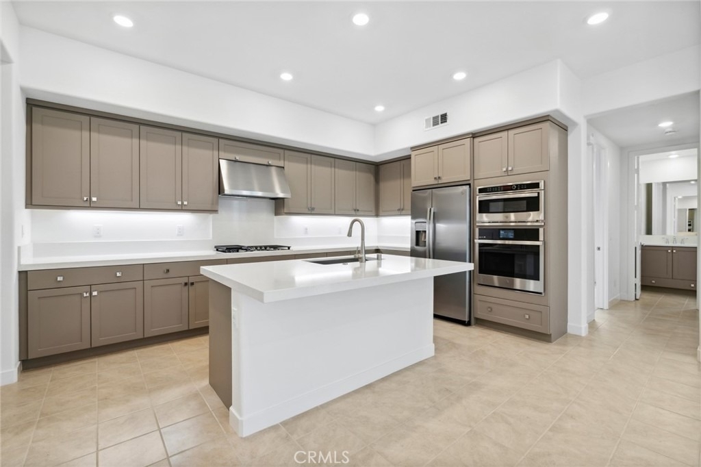 147 Baluster - Photo 4
