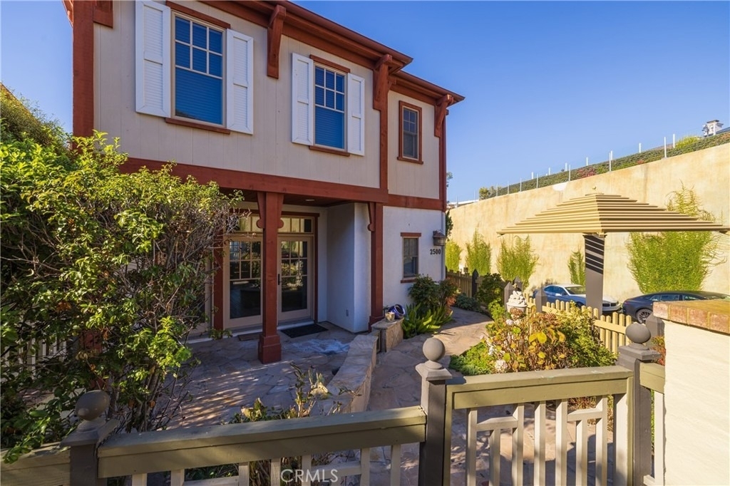 2500 Bungalow Place - Photo 3
