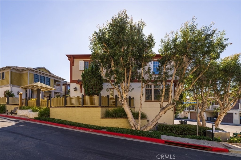 2500 Bungalow Place - Photo 2