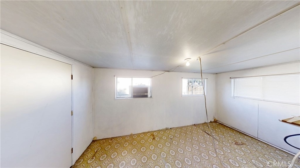 642 W Avenue L - Photo 5