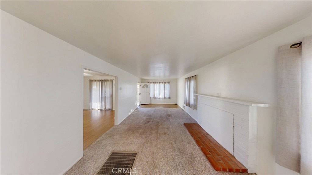642 W Avenue L - Photo 1