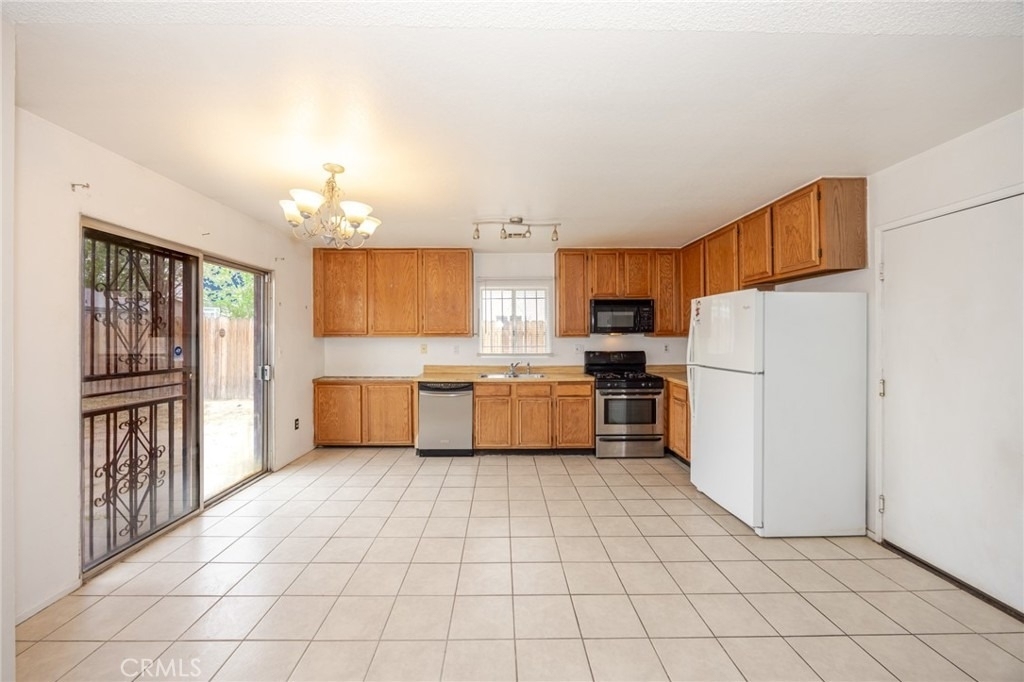 10415 Buckboard Circle - Photo 4