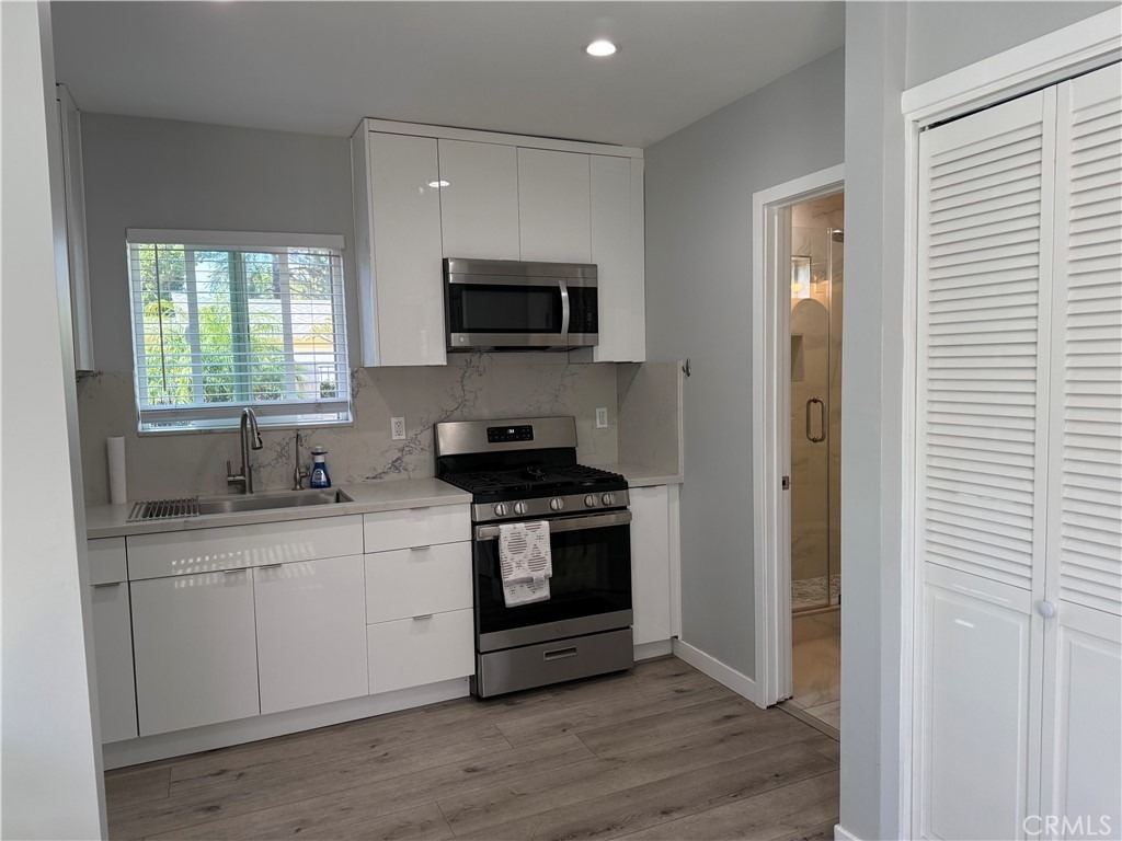 11406 Collett - Photo 8