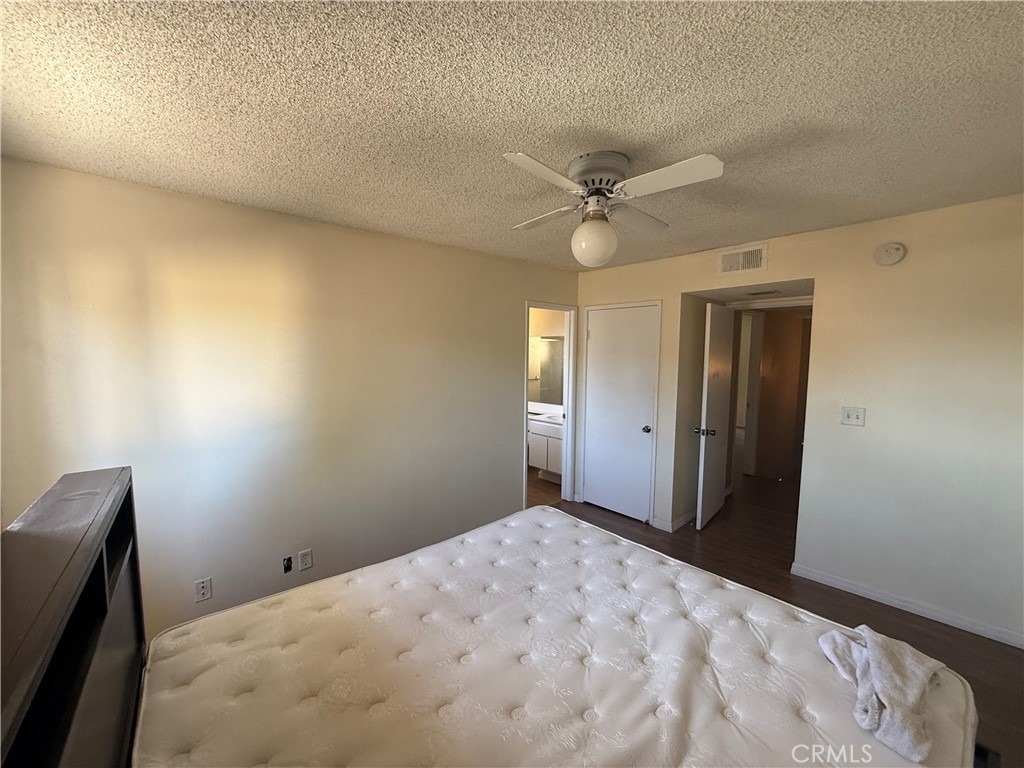 9131 Burnet Avenue - Photo 18