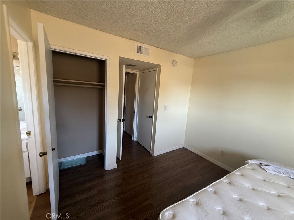 9131 Burnet Avenue - Photo 19