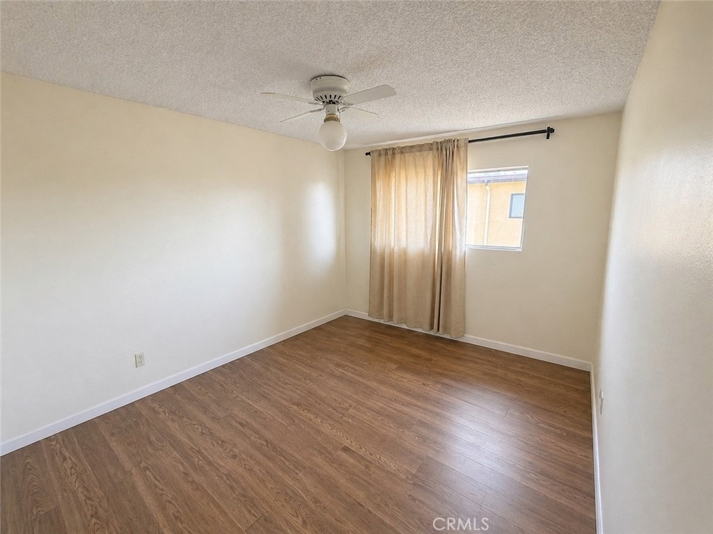 9131 Burnet Avenue - Photo 8