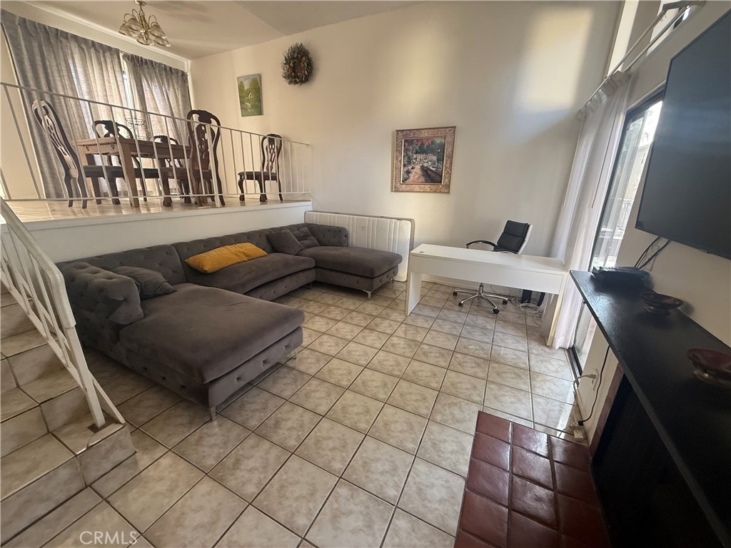 9131 Burnet Avenue - Photo 3