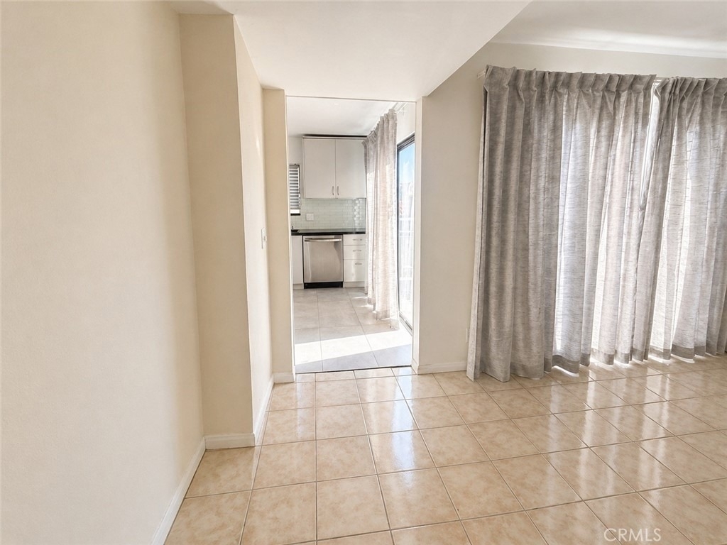 9131 Burnet Avenue - Photo 10