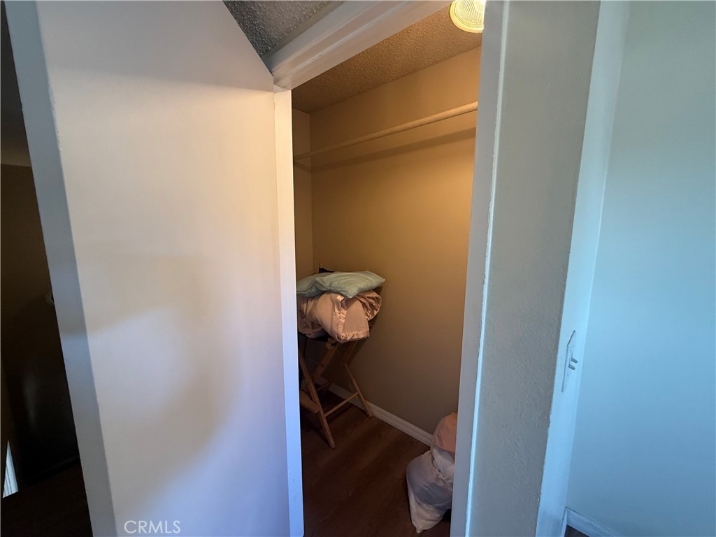 9131 Burnet Avenue - Photo 20
