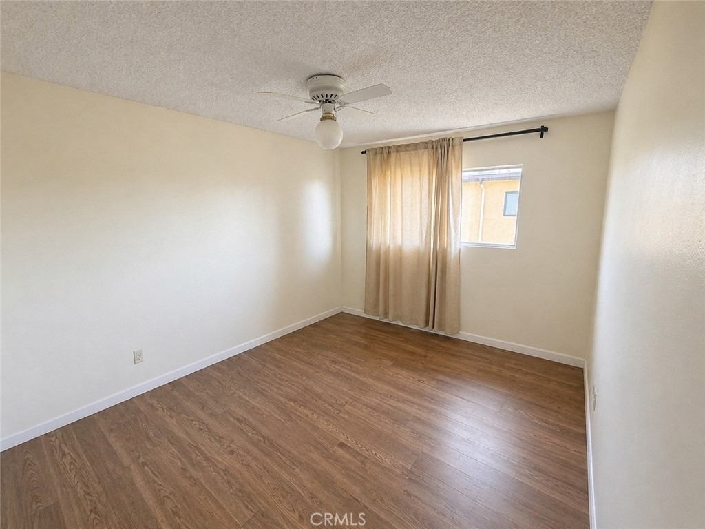 9131 Burnet Avenue - Photo 7