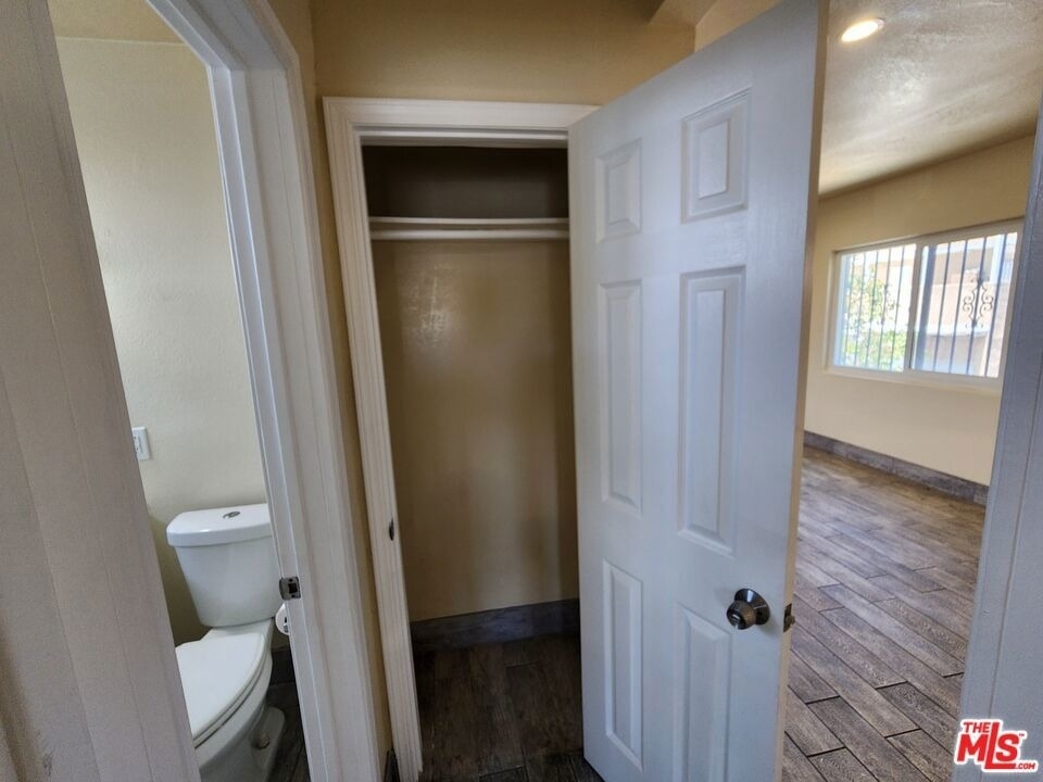 1426 1/2 E 48th Street - Photo 10