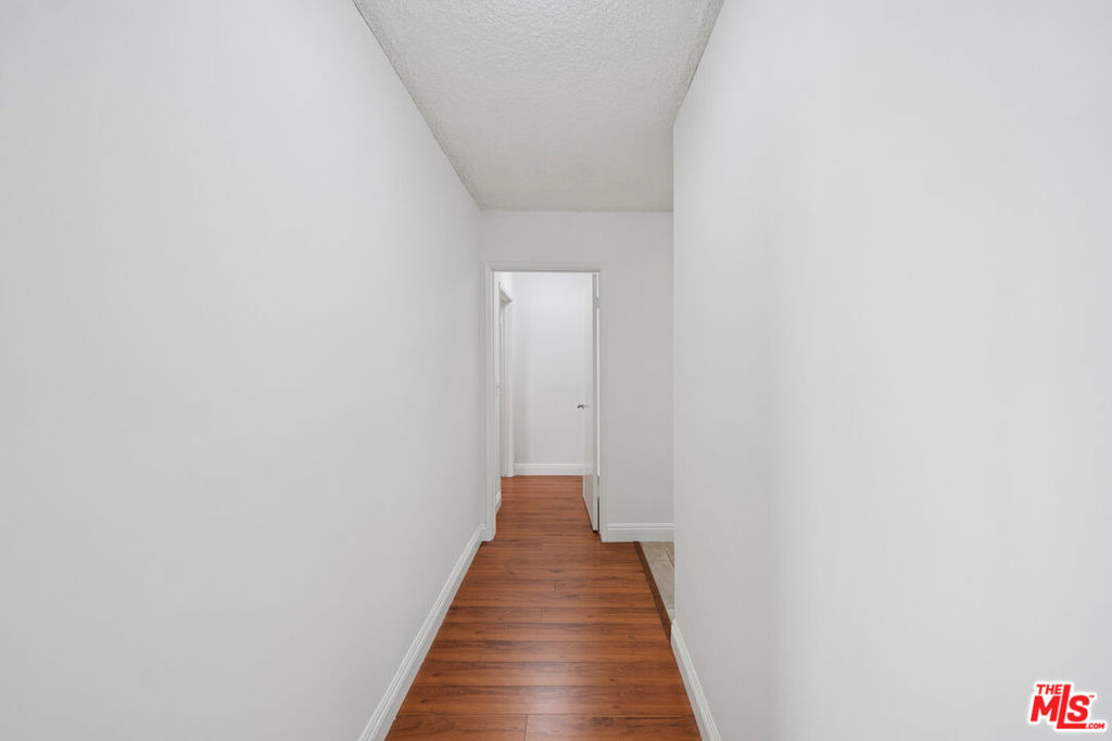 105 S Orlando Avenue - Photo 9