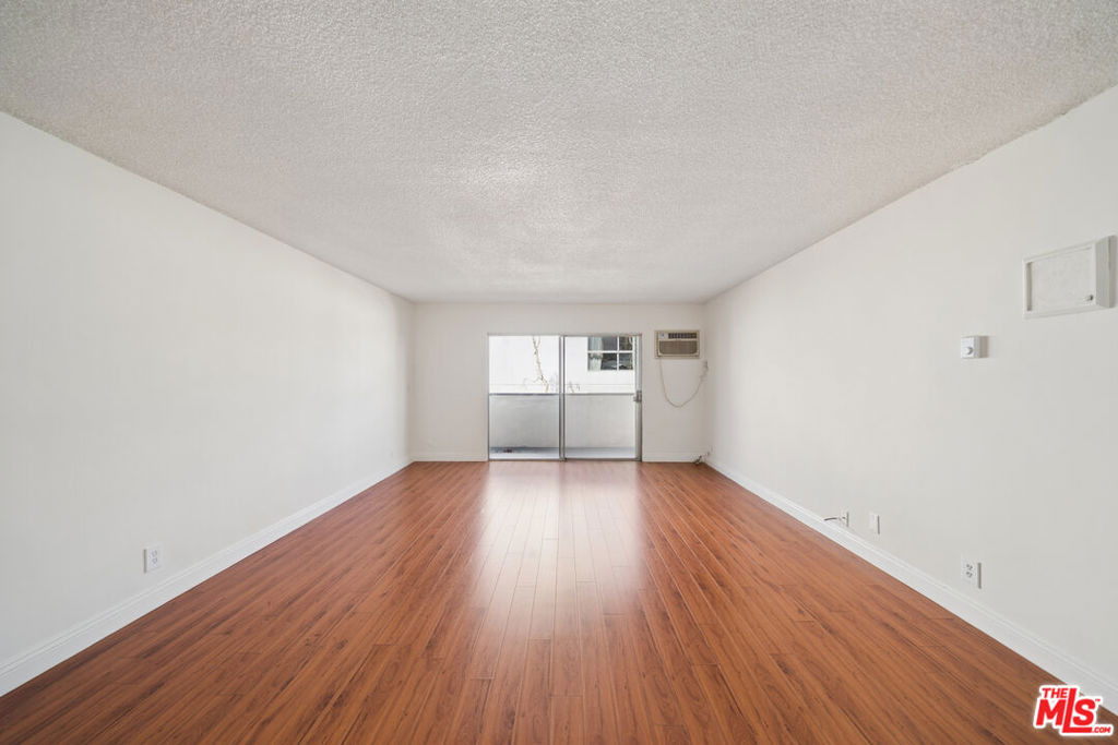 105 S Orlando Avenue - Photo 2