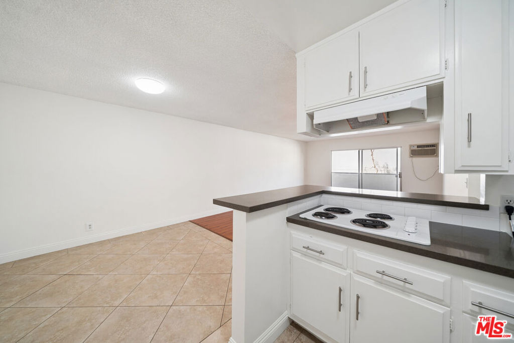 105 S Orlando Avenue - Photo 4
