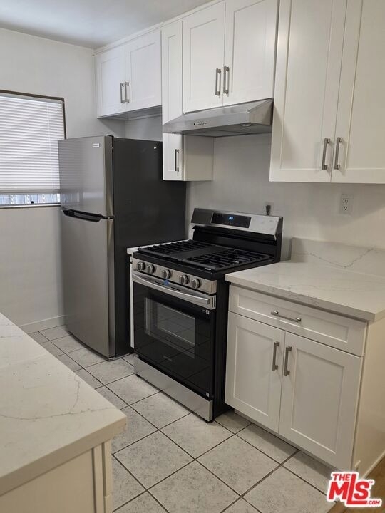 428 S Wilton Place - Photo 3